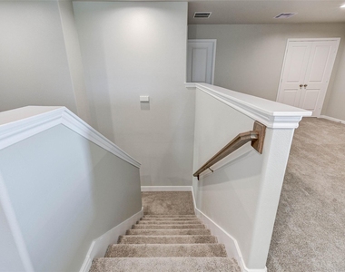 11792 Whirlaway Drive - Photo Thumbnail 32