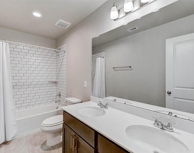 11792 Whirlaway Drive - Photo Thumbnail 38