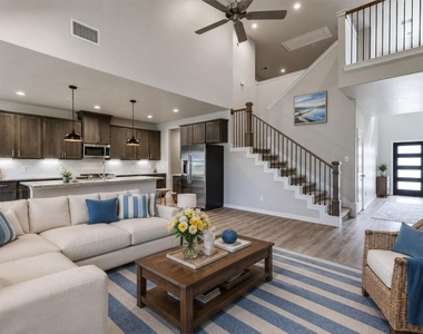 11792 Whirlaway Drive - Photo Thumbnail 15
