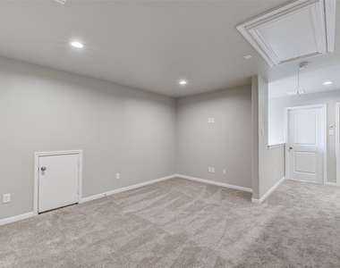 11792 Whirlaway Drive - Photo Thumbnail 42
