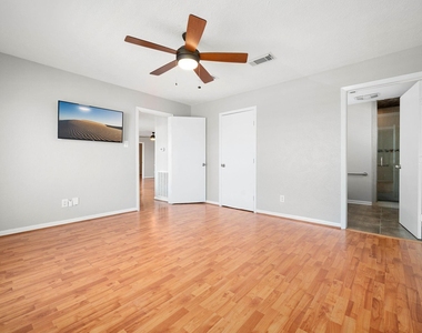 1264 Blue Heron Street - Photo Thumbnail 18