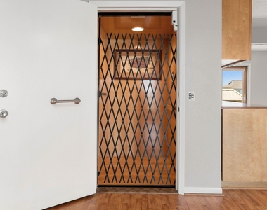 1264 Blue Heron Street - Photo Thumbnail 13