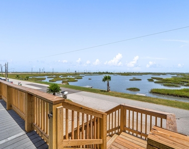 1264 Blue Heron Street - Photo Thumbnail 4