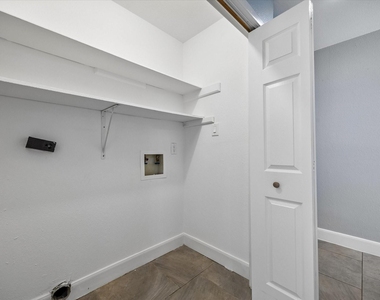 2313 Briarwest Boulevard - Photo Thumbnail 11