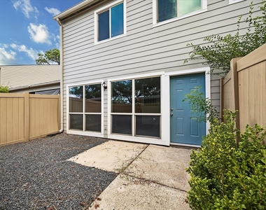2313 Briarwest Boulevard - Photo Thumbnail 15