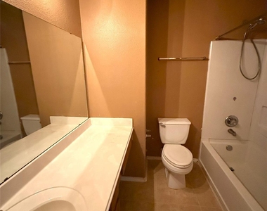 9310 Enmore Court - Photo Thumbnail 16