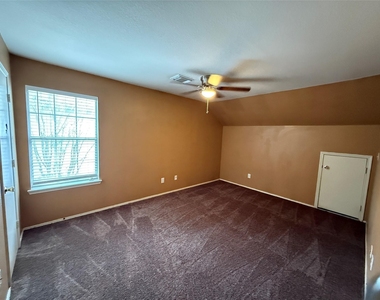 9310 Enmore Court - Photo Thumbnail 15