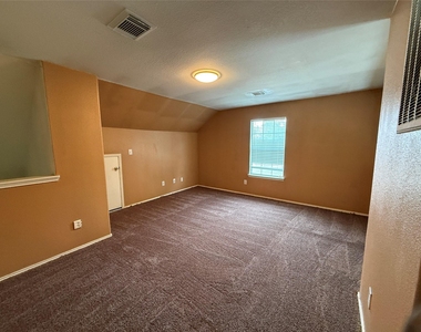 9310 Enmore Court - Photo Thumbnail 13