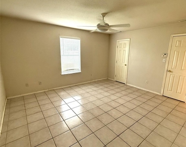 9310 Enmore Court - Photo Thumbnail 10