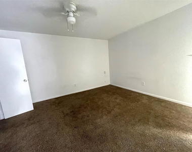 14109 Callahan Drive - Photo Thumbnail 8
