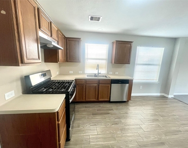 19135 S Whimsey Drive - Photo Thumbnail 6