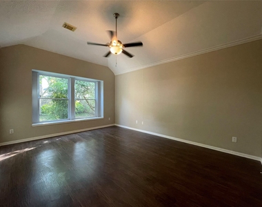 23738 River Place Drive - Photo Thumbnail 12