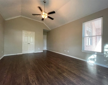 23738 River Place Drive - Photo Thumbnail 11