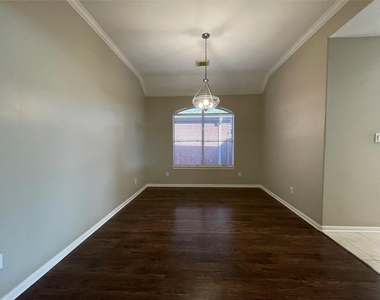23738 River Place Drive - Photo Thumbnail 5