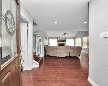 12303 Gambit Dr - Photo Thumbnail 6