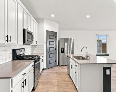 14602 Sweet Water Drive - Photo Thumbnail 8