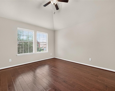 3927 Bowie Bend Lane - Photo Thumbnail 30