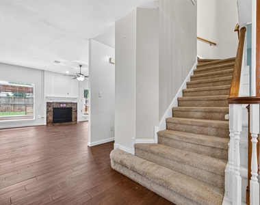 6311 Drake Elm Drive - Photo Thumbnail 10