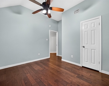 6311 Drake Elm Drive - Photo Thumbnail 37