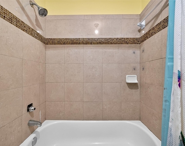 6311 Drake Elm Drive - Photo Thumbnail 33
