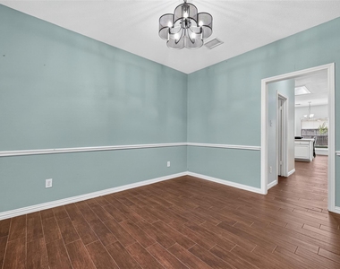 6311 Drake Elm Drive - Photo Thumbnail 9