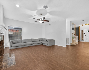 6311 Drake Elm Drive - Photo Thumbnail 12