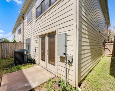 3604 Omeara Drive - Photo Thumbnail 2