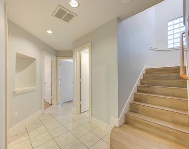 3604 Omeara Drive - Photo Thumbnail 5