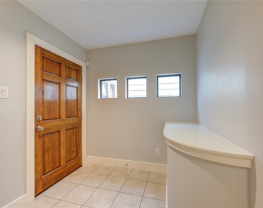 3604 Omeara Drive - Photo Thumbnail 4