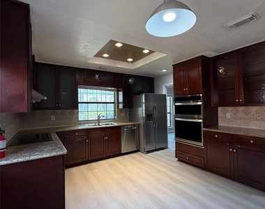 1042 Cascade Creek Drive - Photo Thumbnail 11