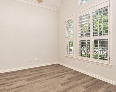 21318 Chickory Trail - Photo Thumbnail 10