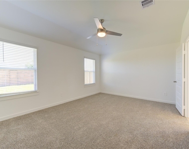 8038 Tropea Drive - Photo Thumbnail 21
