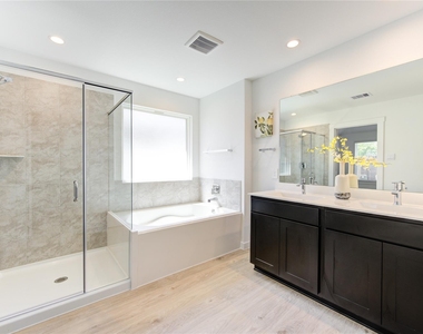 8038 Tropea Drive - Photo Thumbnail 25