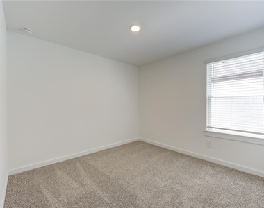 8038 Tropea Drive - Photo Thumbnail 13