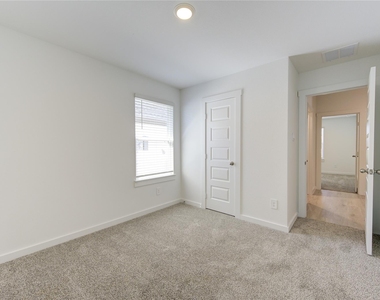 8038 Tropea Drive - Photo Thumbnail 7