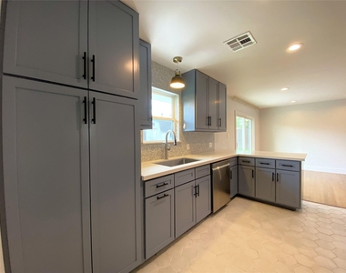 1818 Mill Creek Drive - Photo Thumbnail 5