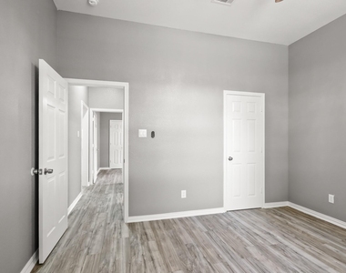 535 Corydon Drive - Photo Thumbnail 20