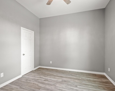 535 Corydon Drive - Photo Thumbnail 21