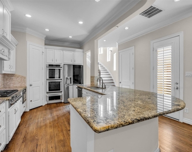 5114 Rose Street - Photo Thumbnail 5