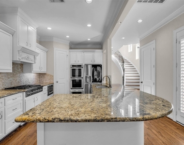 5114 Rose Street - Photo Thumbnail 7