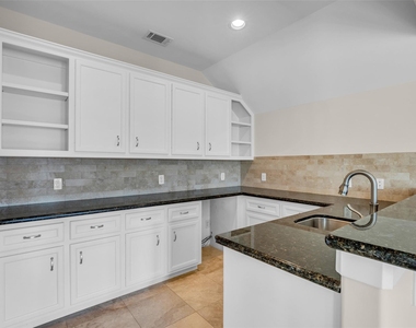 5114 Rose Street - Photo Thumbnail 4