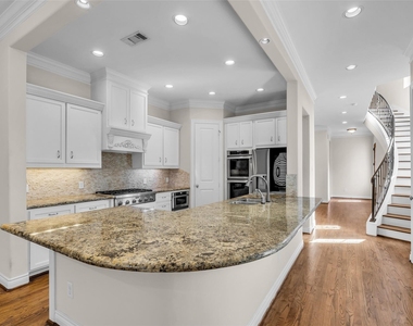 5114 Rose Street - Photo Thumbnail 8