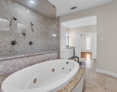 5114 Rose Street - Photo Thumbnail 15