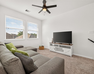 632 Silver Pear Court - Photo Thumbnail 33