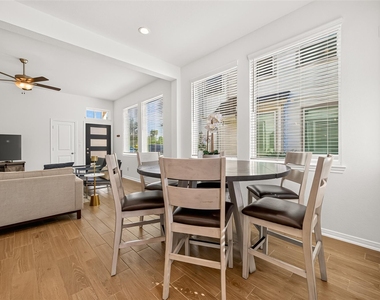 632 Silver Pear Court - Photo Thumbnail 10