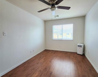 11738 Jelicoe Drive - Photo Thumbnail 13