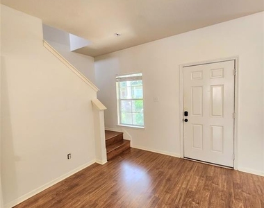 11738 Jelicoe Drive - Photo Thumbnail 8