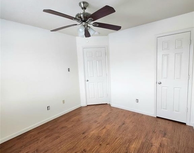 11738 Jelicoe Drive - Photo Thumbnail 15