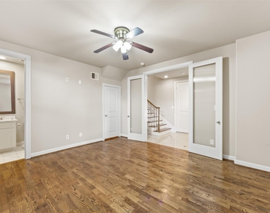 1212 St Charles - Photo Thumbnail 10