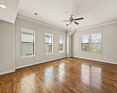 1212 St Charles - Photo Thumbnail 20